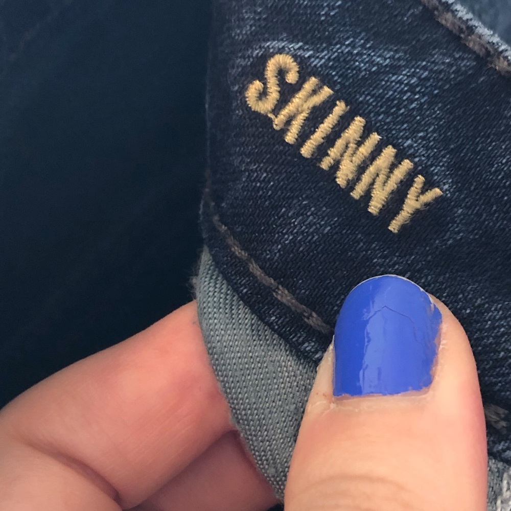 American Eagle Dark Wash Mid Rise Skinny Jeans - Picture 6 of 7